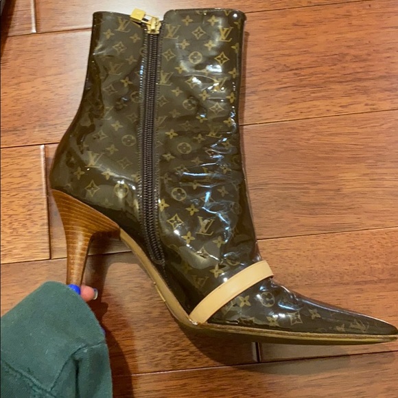 Heels - Picture 3 of 6